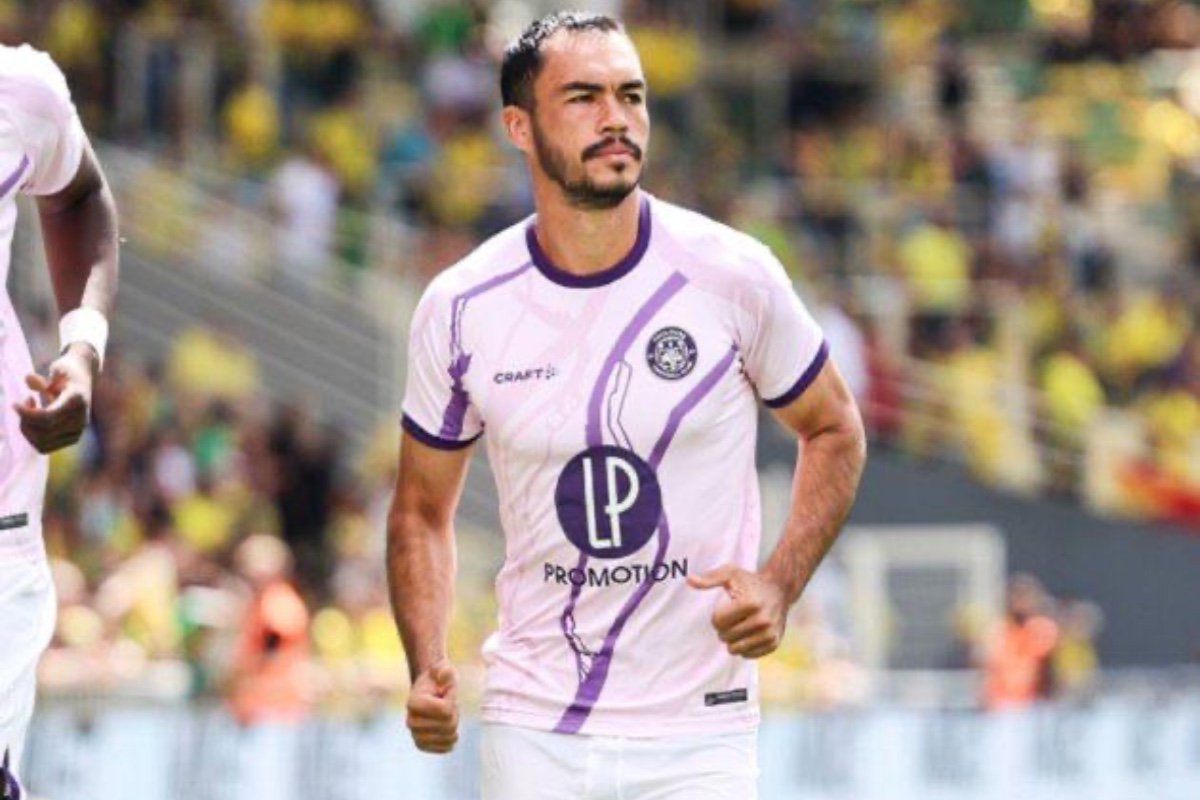 Gabriel Suazo con camiseta del Toulouse