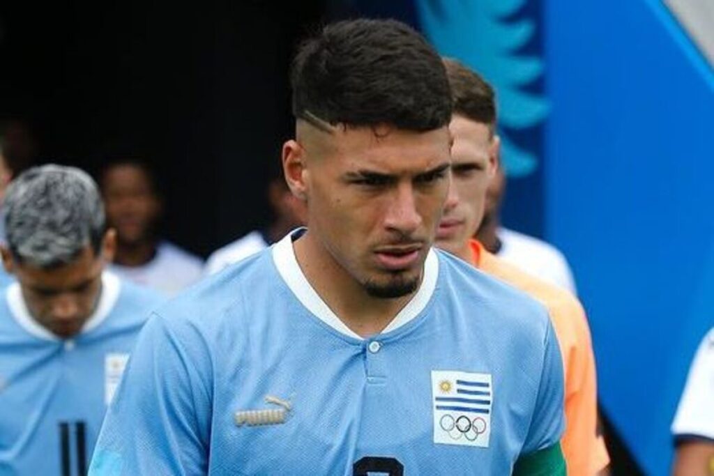 Alan Saldivia con la camiseta de Uruguay.