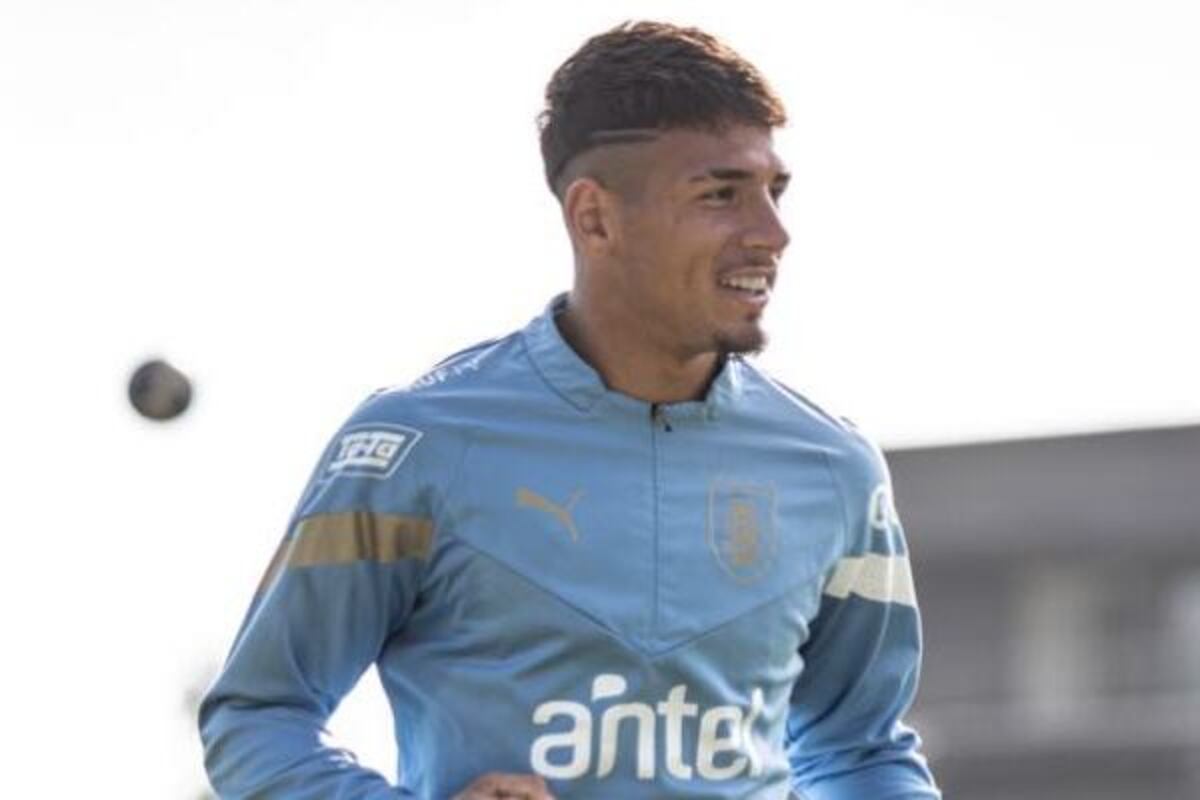 Alan Saldivia en un entrenamiento con la Selección Uruguaya.