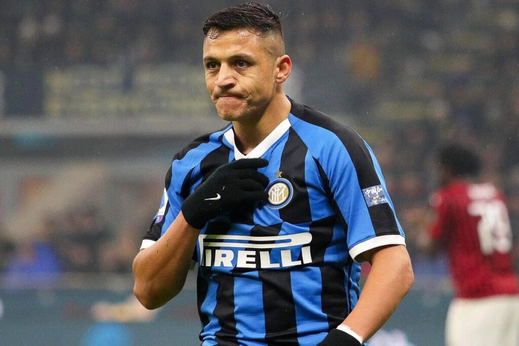 Alexis Sánchez con a camiseta del Inter de Milán.