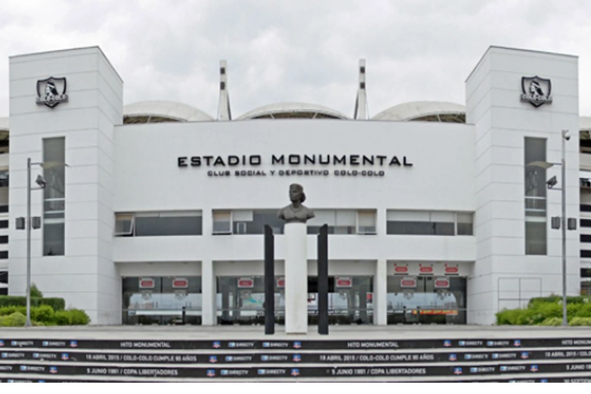 Frontis del Estadio Monumental de Colo-Colo