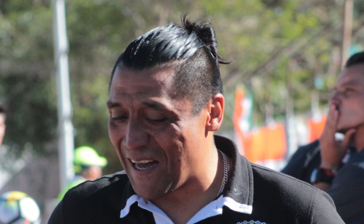 Rodrigo Meléndez con cara de tristeza durante la temporada 2023.