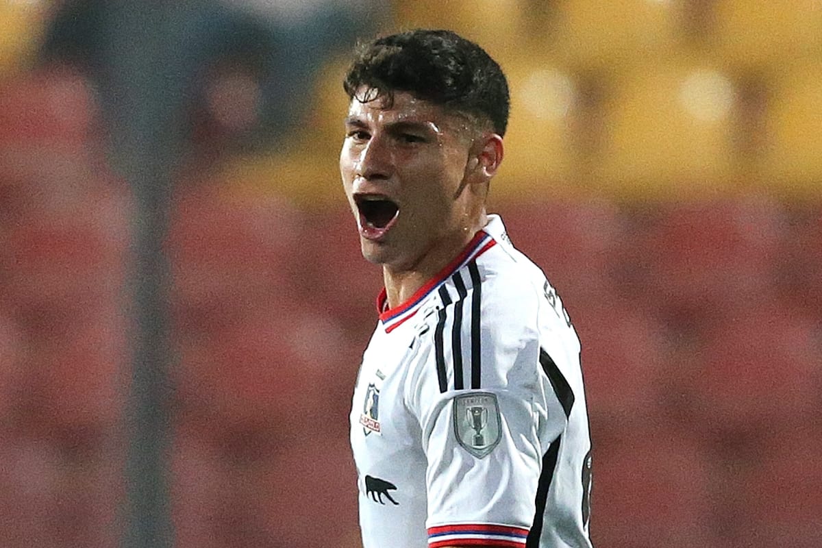 Primer plano aAlexander Oroz en el Estadio Santa Laura
