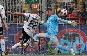 Gol de Leandro Benegas contra la Universidad Católica