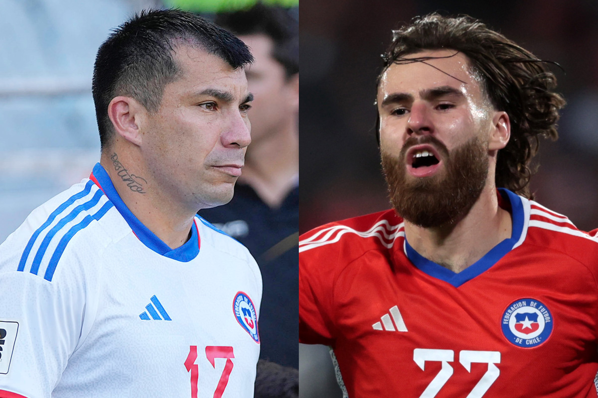 Gary Medel y Ben Brereton con la camiseta de la Selección Chilena.