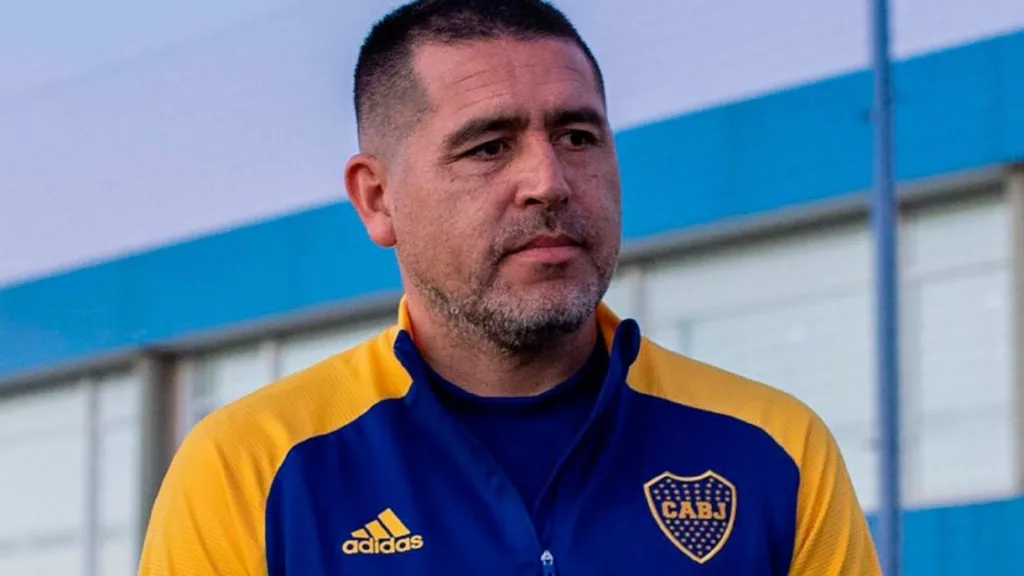 Juan Román Riquelme con indumentaria de Boca Juniors.