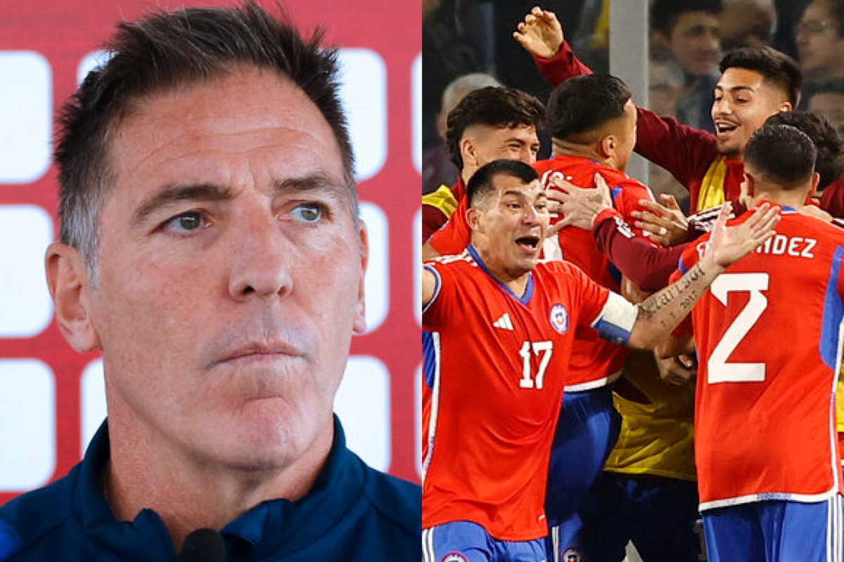 Primer plano al rostro de seriedad de Eduardo Berizzo, mientras que a mano derecha aparecen los futbolistas de la Selección Chilena durante la temporada 2023 festejando un gol.
