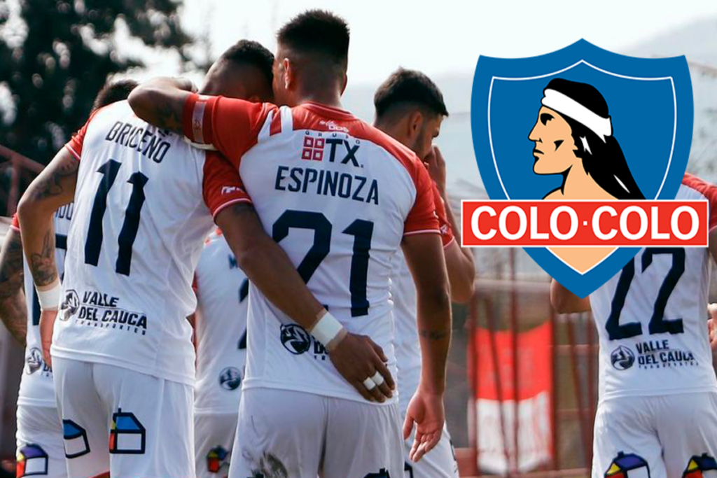 Futbolistas de Unión San Felipe se abrazan, mientras que a mano derecha está incrustado el logo de Colo-Colo sobre la imagen.