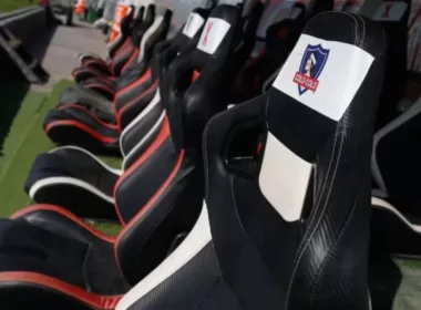 Butacas de la banca de Colo-Colo en el Estadio Monumental.