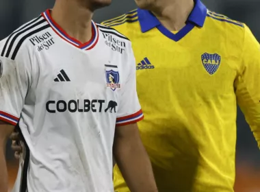 Camisetas de Colo-Colo y Boca Juniors.