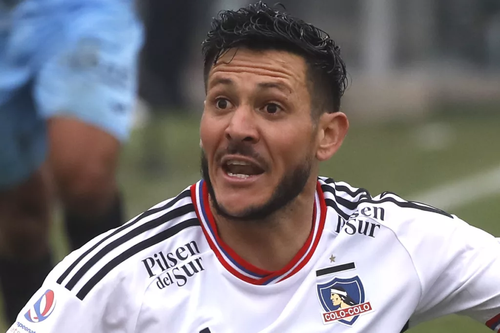 Ramiro González con la camiseta de Colo-Colo.