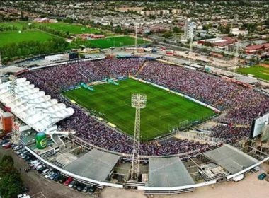 Vista aérea del Estadio Monumental en su máxima capacidad.