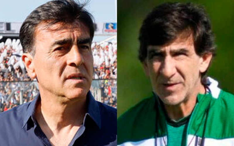 Primer plano a los rostros llenos de preocupación de Gustavo Quinteros y Gustavo Costas, entrenadores de fútbol profesional y ex jugadores.