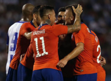 Futbolistas de la Selección Chilena celebran un gol en la derrota 1-2 ante Honduras, válido por un amistoso internacional de la temporada 2019.