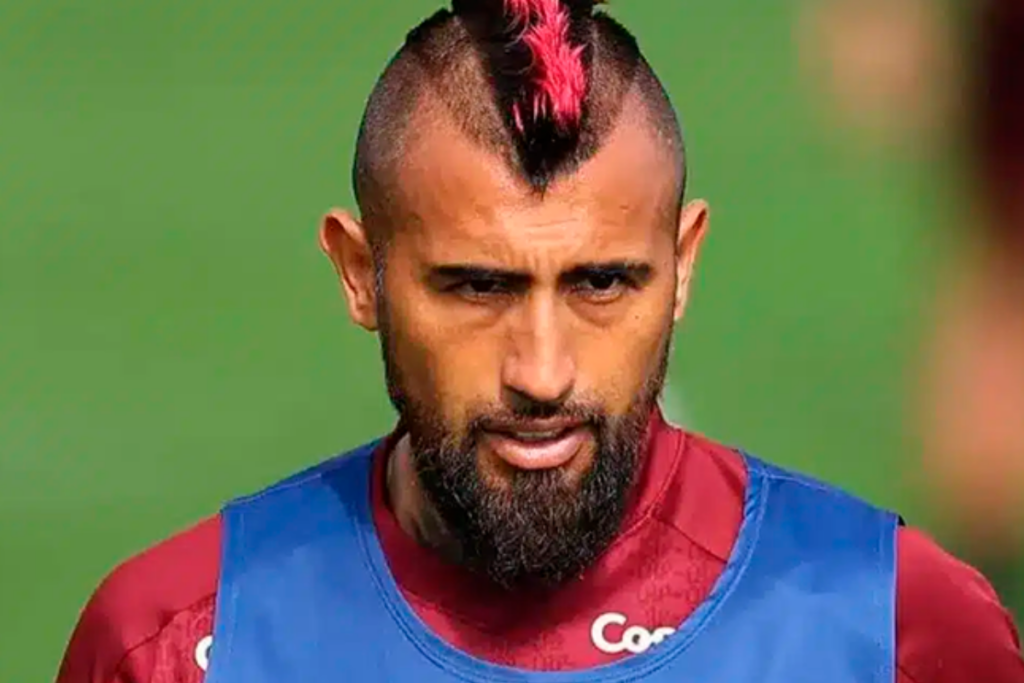 Primer plano del rostro de Arturo Vidal