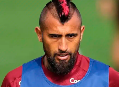 Primer plano del rostro de Arturo Vidal