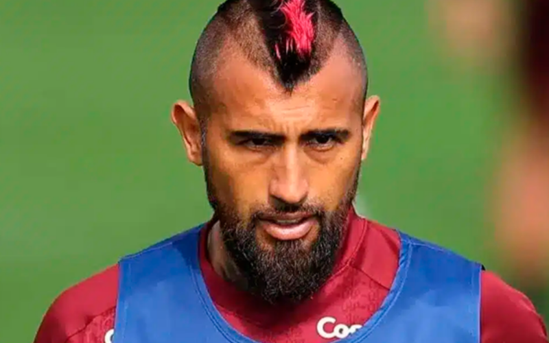 Primer plano del rostro de Arturo Vidal