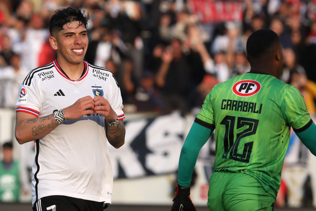 Carlos Palacios celebrando un gol que me metió a Unión la Calera, cuyo arco era defendido por Unión la Calera.