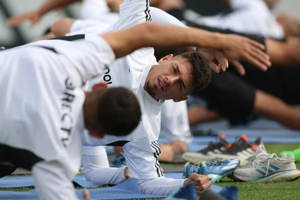 Alan Saldivia durante el primer entrenamiento de Colo-Colo en el año.