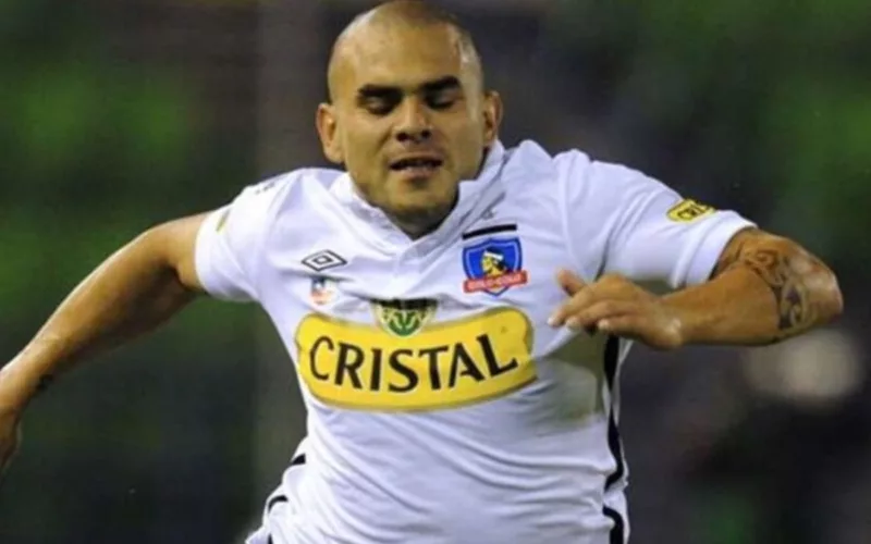 Cristián Bogado con la camiseta de Colo-Colo.