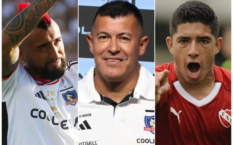 Primer plano a los futbolistas Arturo Vidal y Braian Martínez, sumado al entrenador de Colo-Colo durante la temporada 2024, Jorge Almirón.