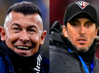 Primer plano a los rostros de Jorge Almirón y Luis Zubeldía, entrenadores de fútbol profesional que durante la temporada 2023 dirigieron a Boca Juniors y Liga Universitaria de Quito, respectivamente.