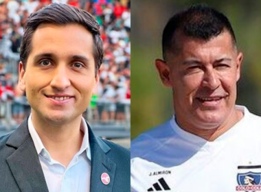 Primer plano a los rostros sonrientes de Daniel Arrieta y Jorge Almirón, periodista deportivo chileno y actual DT de Colo-Colo de cara a la temporada 2024, respectivamente.