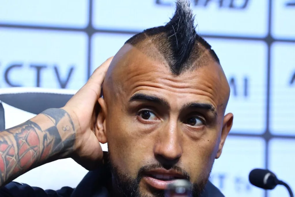 Primer plano del rostro de Arturo Vidal