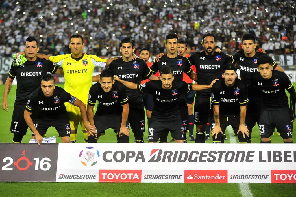 Formación titular de Colo-Colo durante la temporada 2016 en el duelo como local en el Estadio Monumental frente a Atlético Mineiro por la Copa Libertadores.