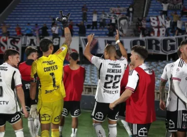 Jugadores de Colo-Colo celebrando el triunfo sobre Rosario Central