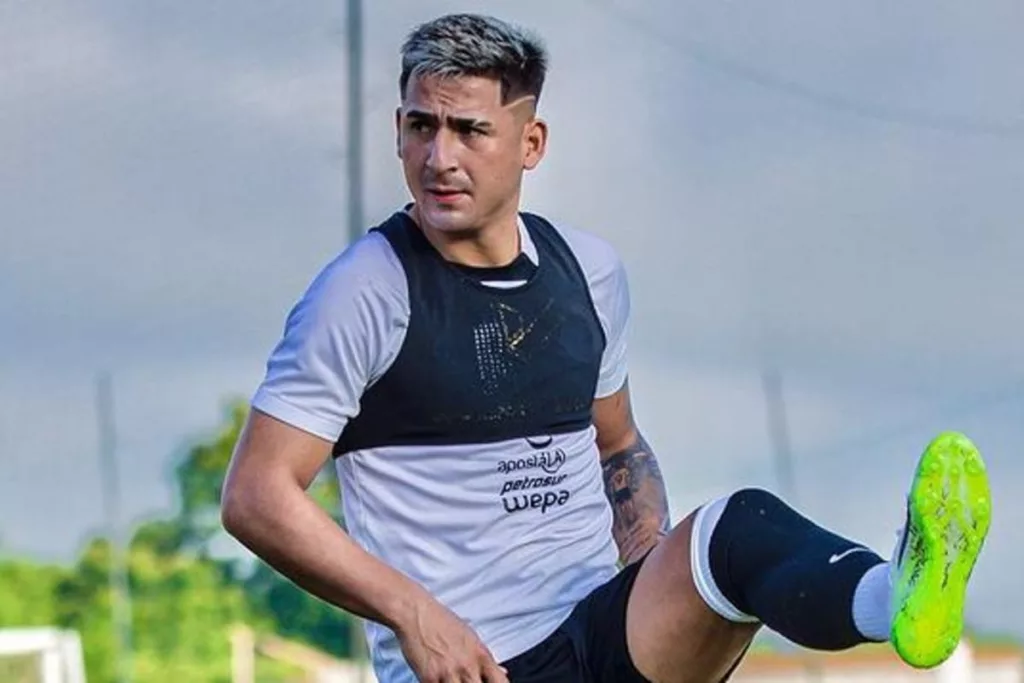 Guillermo Paiva durante un entrenamiento con Olimpia de Paraguay,