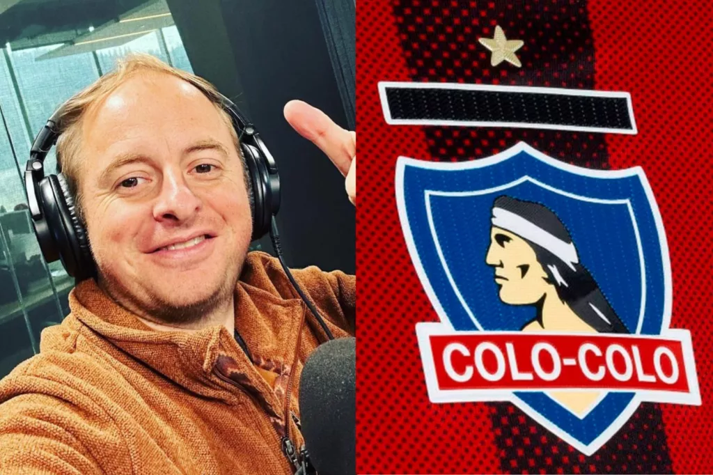 Primer plano a Jorge Coke Hevia con un micrófono de radio y el escudo de Colo-Colo.