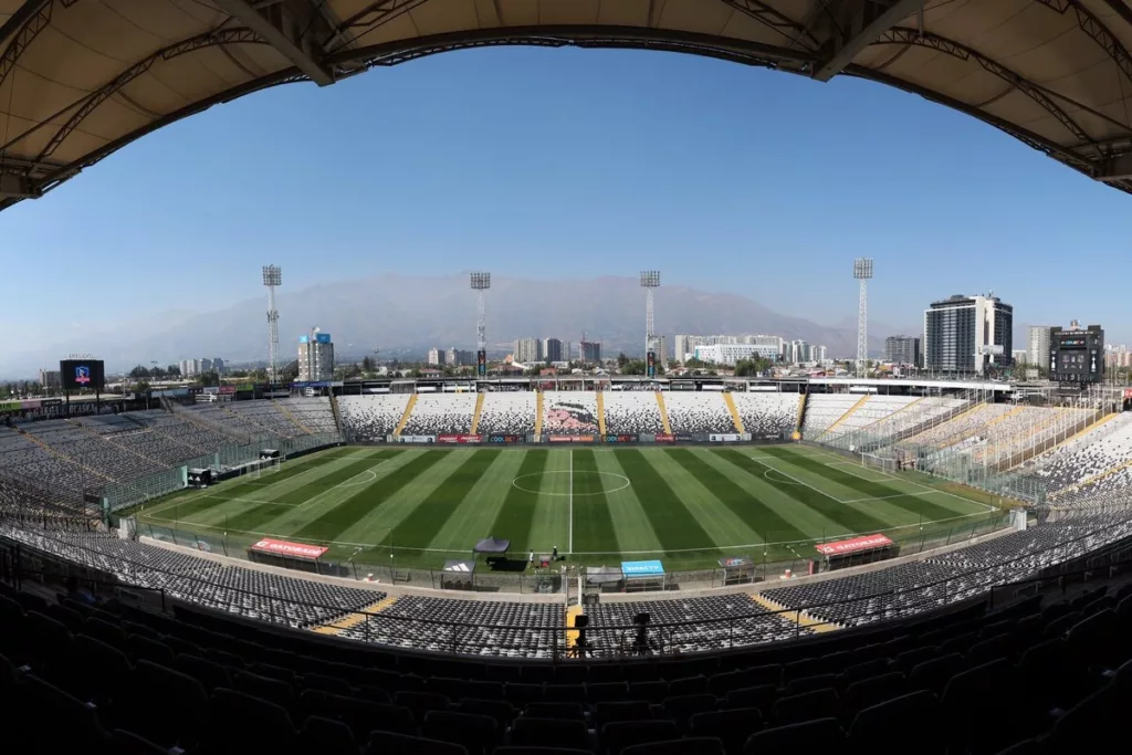 Estadio Monumental desde el sector océano