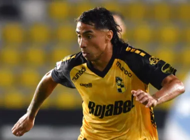Primer plano de luciano Cabral.