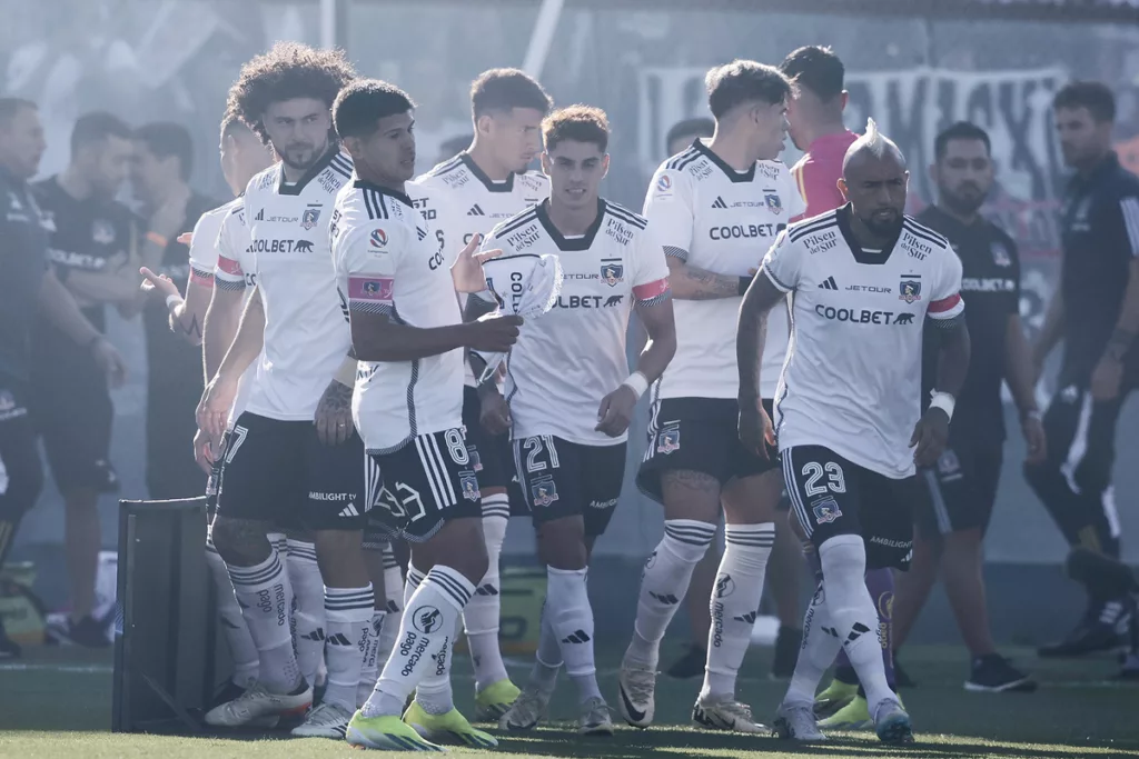 Jugadores de Colo-Colo en el Estadio Monumental.