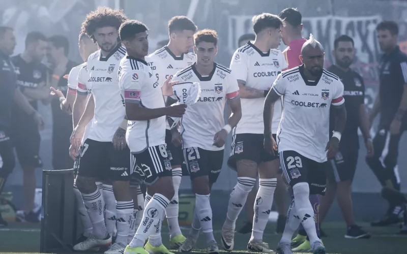 Jugadores de Colo-Colo en el Estadio Monumental.