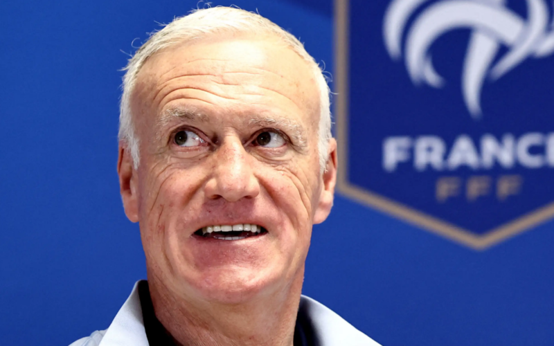 Primer plano de Didier Deschamps, técnico de Francia