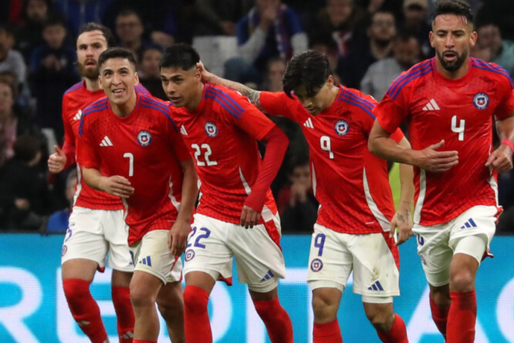 Jugadores de La Roja festejando