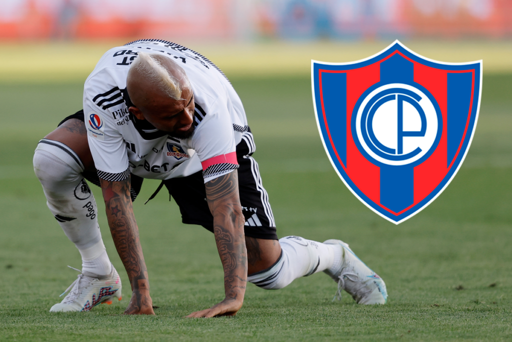 Arturo Vidal hincado en el piso y con la mirada baja, mientras que en la misma fotografía a mano derecha aparece el logo incrustado de Cerro Porteño.