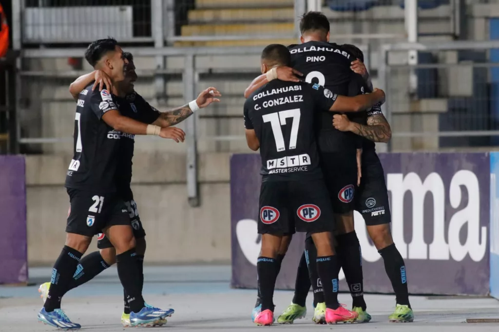 Deportes Iquique celebrando uno de los goles de Steffan Pino.