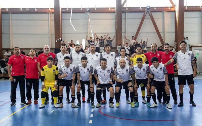 Plantel de Colo-Colo Futsal en la final de la Copa Chile.