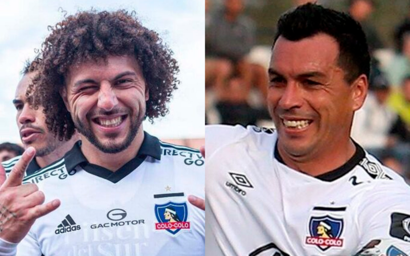 Primer plano al rostro sonriente de Maximiliano Falcón a mano izquierda y Esteban Paredes a mano derecha, jugador y ex futbolista con la camiseta de Colo-Colo, respectivamente.