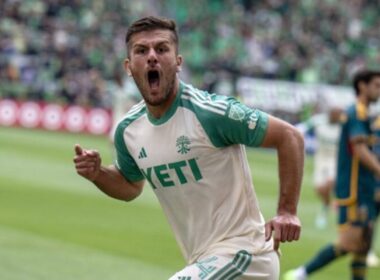 Diego Rubio celebrando un gol por el Austin FC.