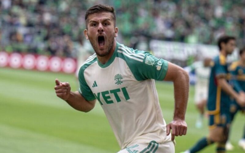 Diego Rubio celebrando un gol por el Austin FC.