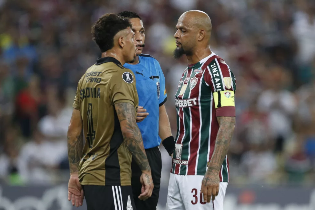 Futbol, Fluminense vs Colo Colo. Fase de grupos, Copa Libertadores 2024. El jugador de Colo Colo Alan Saldivia durante el partido por el Grupo a de Copa Libertadores en el Estadio Maracana de Rio de Janeiro. Rio de Janeiro, Brasil. 09/04/2024 Pier Giorgio/Photosport Football, Fluminense vs Colo Colo Group stage, Copa Libertadores 2024. Colo ColoÕs player Alan Saldivia during A Group match for Copa Libertadores in Maracana stadium in Rio de Janeiro, Brazil. 09/04/2024 Pier Giorgio/Photosport