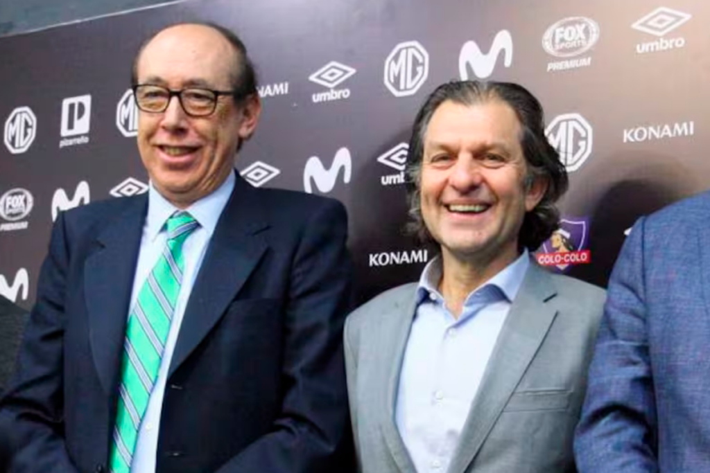 Primer plano al rostro sonriente de Alfredo Stöhwing y Aníbal Mosa, directores de Blanco y Negro durante la temporada 2024.