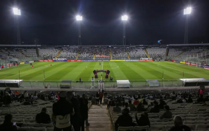 Estadio Monumental desde el Sector Océano en el duelo de Colo-Colo vs Cerro Porteño.