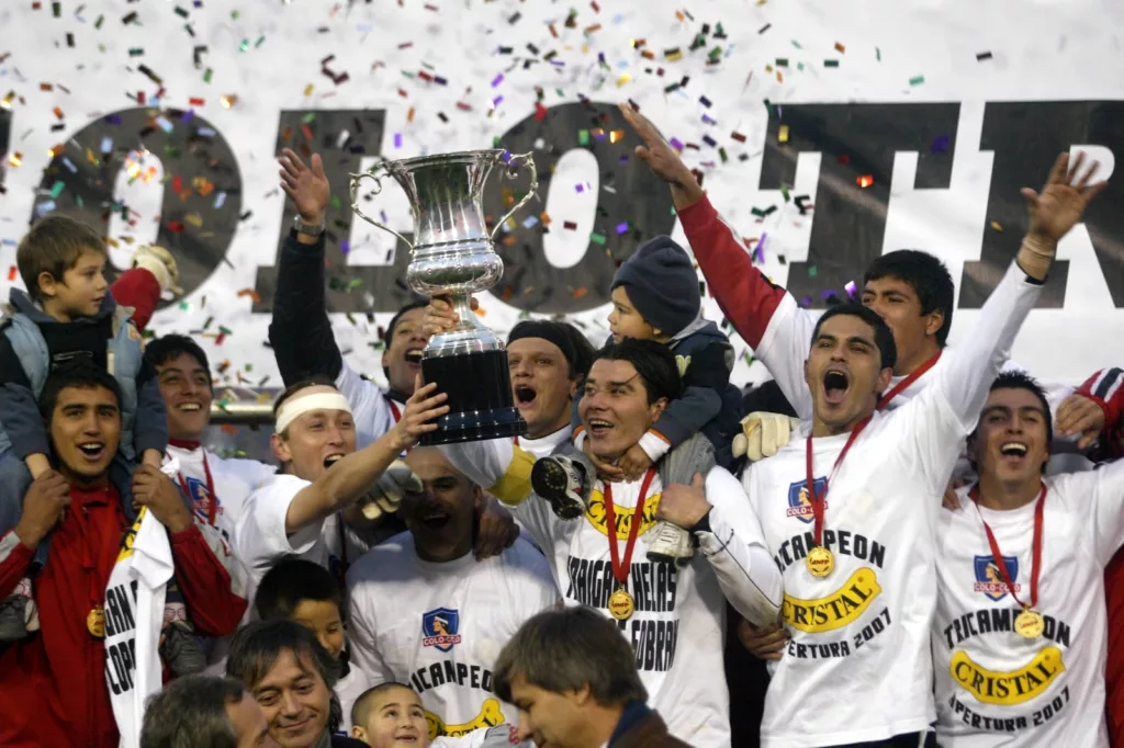 Coolo-Colo celebrando el título del torneo de Apertura 2007