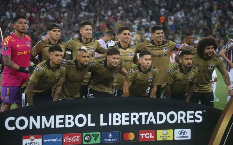 Formación de Colo-Colo en el partido frente a Fluminense por Copa Libertadores.