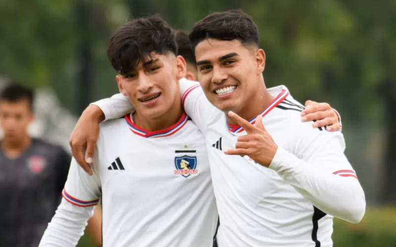 Matías Pinto celebrando su gol con Colo-Colo proyección